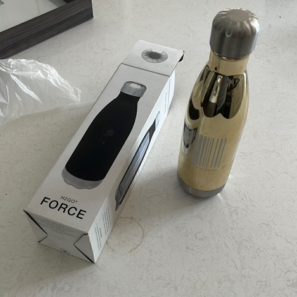 The Barre Code insulated water bottle - new in box